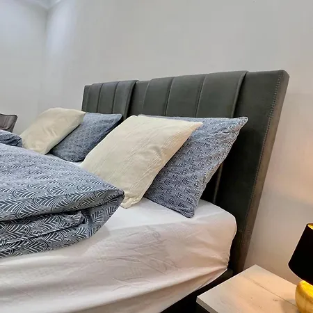 Superior Studio With Balcony - City Center شقة سراييفو
