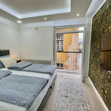 Superior Studio With Balcony - City Center شقة سراييفو