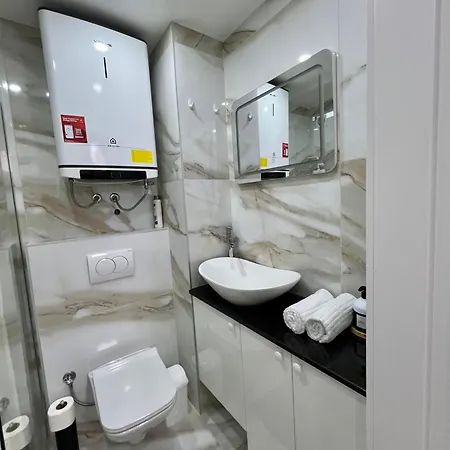 Superior Studio With Balcony - City Center شقة سراييفو