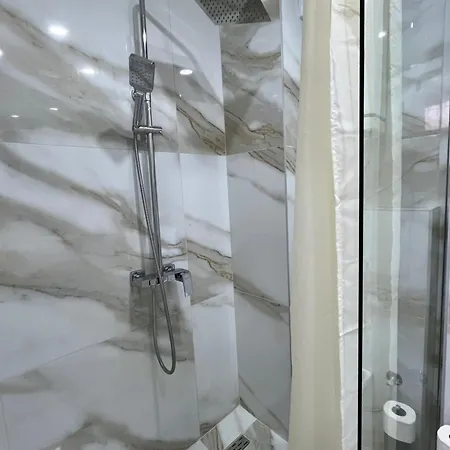 Superior Studio With Balcony - City Center شقة